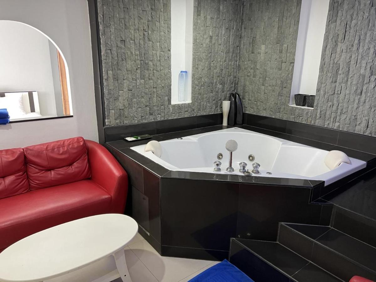 Galaxy Suites Pattaya Extérieur photo