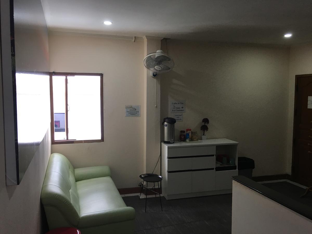 Galaxy Suites Pattaya Extérieur photo